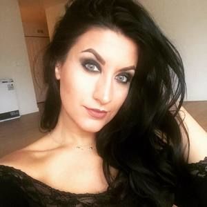 Meet your Posher, Katarina